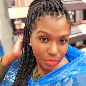 Meet your Posher, Iris